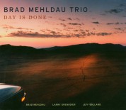 Brad Mehldau Trio: Day Is Done - CD