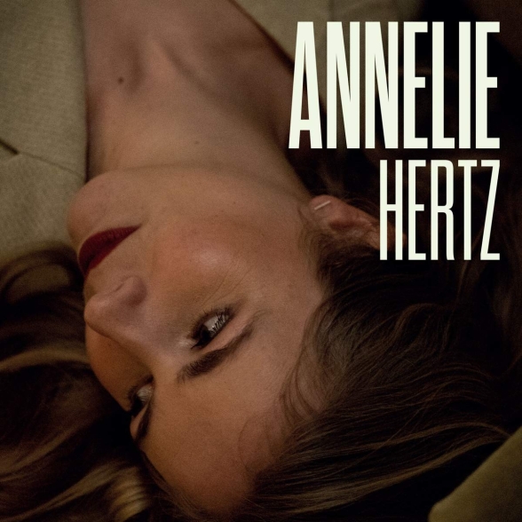 Annelie: Hertz - CD Foto #1