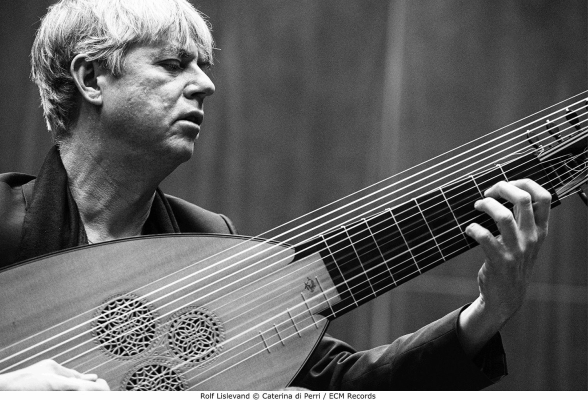 Rolf Lislevand: La Mascarade - Music for solo baroque guitar and theorbo - CD Foto #3